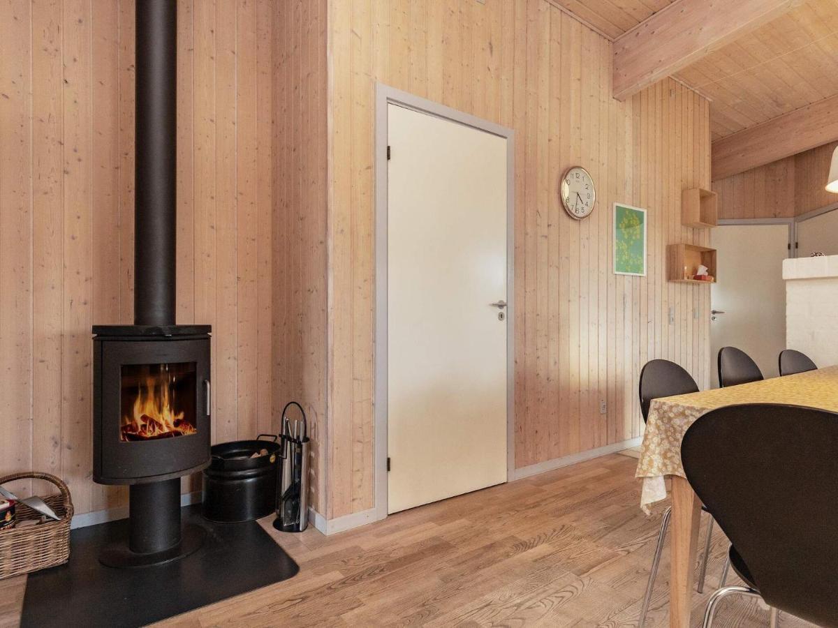 8 Person Holiday Home In Faaborg Exterior photo